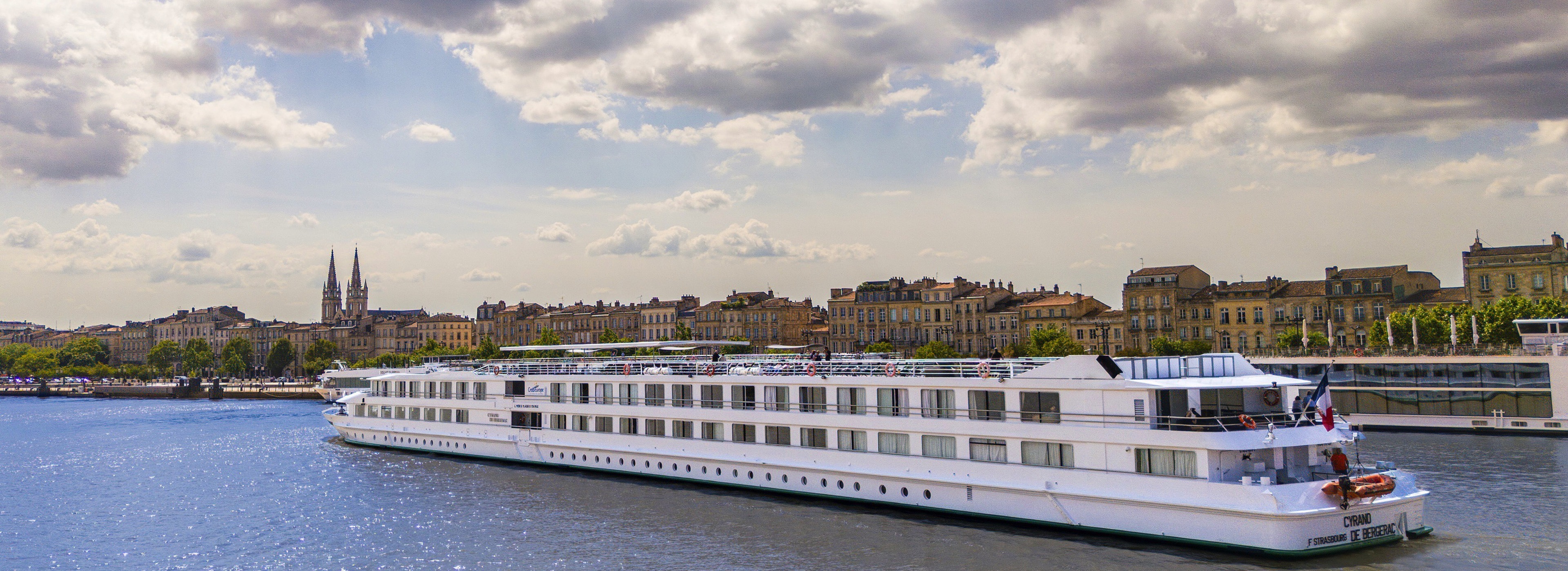 MS Cyrano de Bergerac